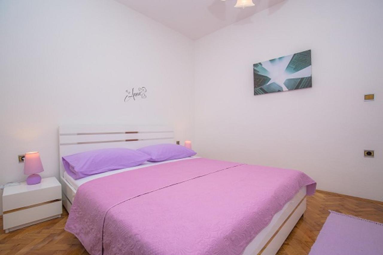 Apartmani Vesna Milisa Примоштен Екстер'єр фото