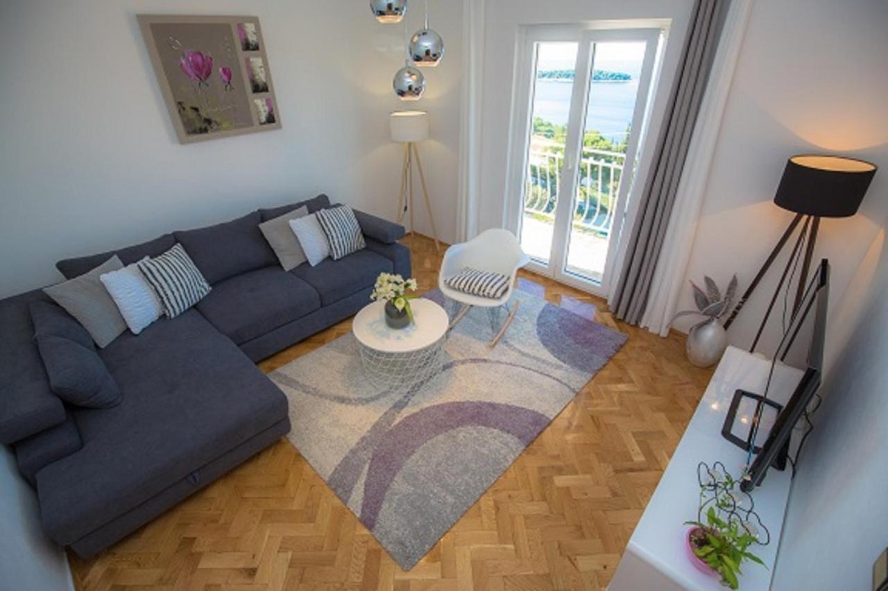 Apartmani Vesna Milisa Примоштен Екстер'єр фото