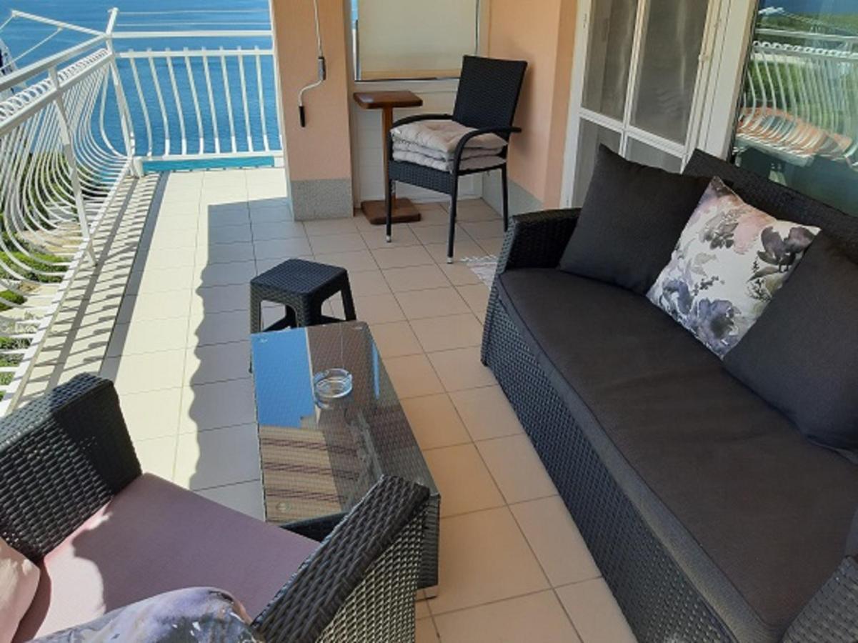 Apartmani Vesna Milisa Примоштен Екстер'єр фото