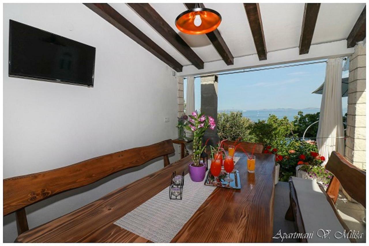Apartmani Vesna Milisa Примоштен Екстер'єр фото